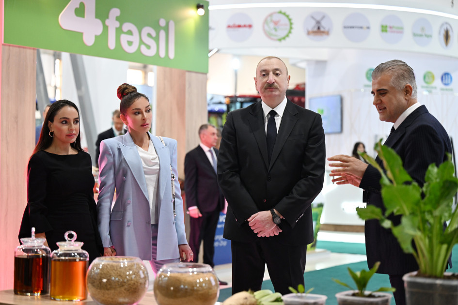 Prezident İlham Əliyev 19-cu “Caspian Agro Week” və 31-ci “InterFood Azerbaijan” sərgiləri ilə tanış olub <font color='red'> - YENİLƏNƏCƏK</font><font color=red> - FOTOLAR</font>
