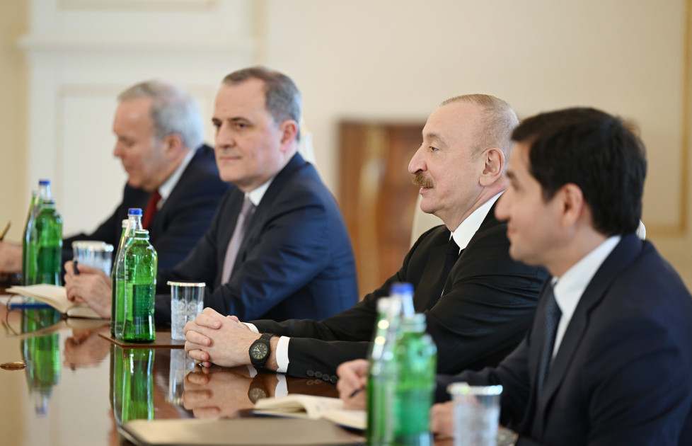 Prezident İlham Əliyev Avropa İttifaqının ali nümayəndəsinin başçılıq etdiyi nümayəndə heyətini qəbul edib<font color=red> - FOTOLAR</font>
