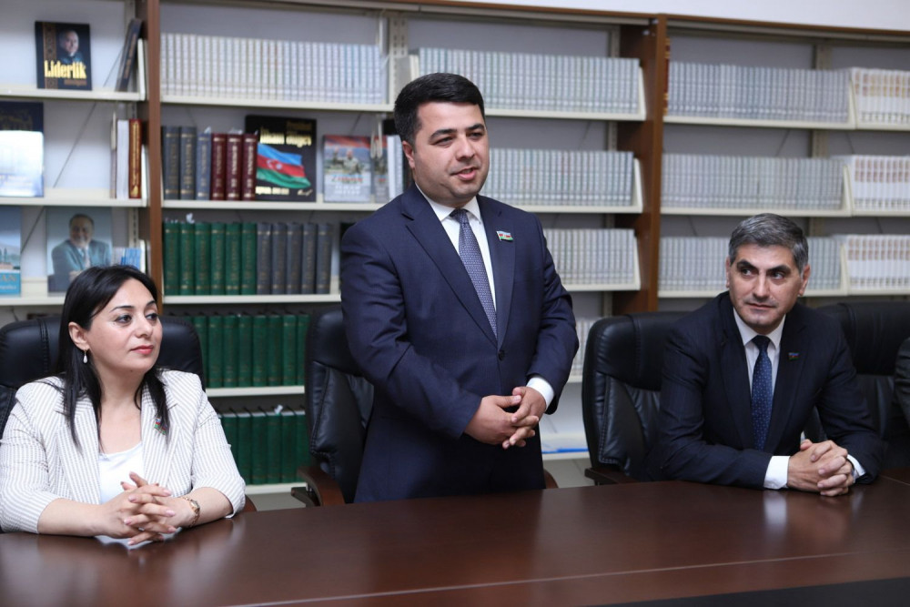 Naxçıvanda Ümummilli Lider Heydər Əliyevin anadan olmasının 103-cü ildönümünə həsr olunmuş dəyirmi masa təşkil olunub<font color=red> - FOTOLAR</font>