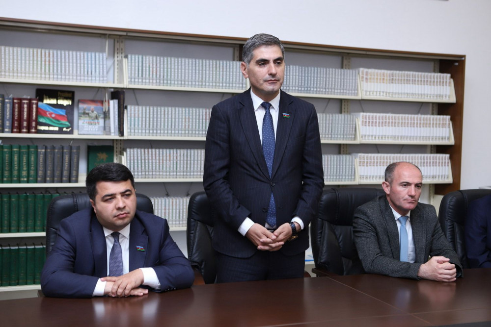 Naxçıvanda Ümummilli Lider Heydər Əliyevin anadan olmasının 103-cü ildönümünə həsr olunmuş dəyirmi masa təşkil olunub<font color=red> - FOTOLAR</font>