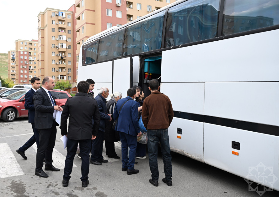 Ağdam və Xocavənd şəhərlərinə növbəti köç karvanları yola salınıb<font color=red> - FOTOLAR</font>