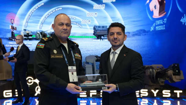 Şahin Məmmədov "SAHA 2026"da Türkiyənin kamikadze dəniz dronu ilə tanış olub<font color=red> - FOTOLAR</font>