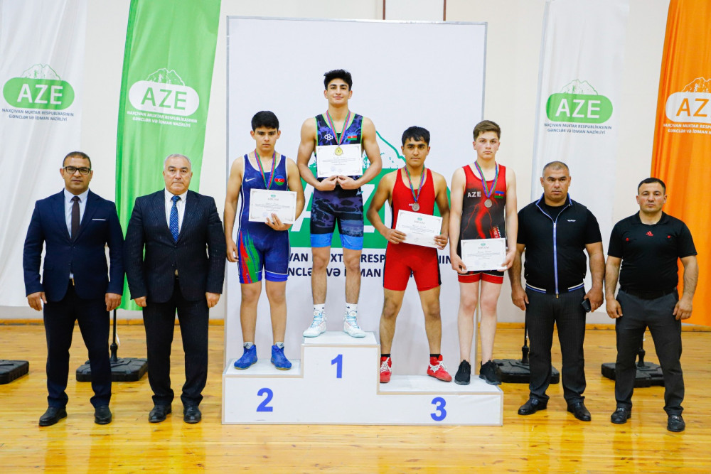 Güləş üzrə muxtar respublika birinciliyində qaliblər müəyyənləşib<font color=red> - FOTOLAR</font>