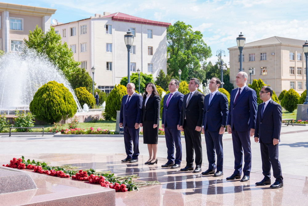 Naxçıvanda Ümummilli Lider Heydər Əliyevin anadan olmasının 103-cü ildönümü qeyd edilib<font color=red> - FOTOLAR</font>
