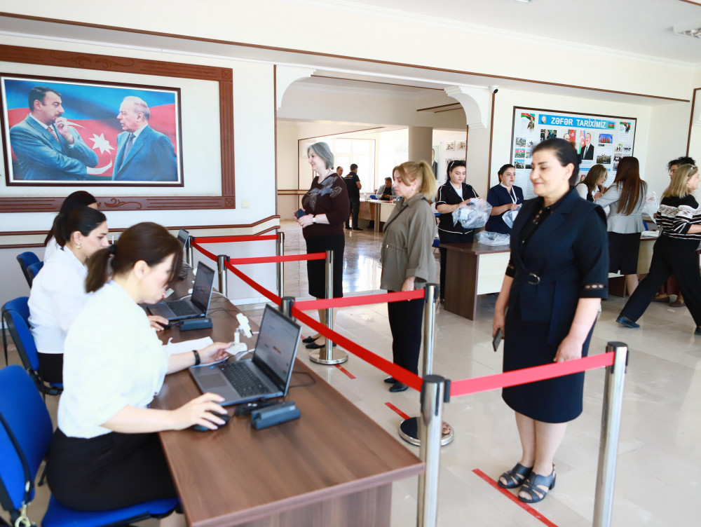 Naxçıvanda sertifikatlaşdırma imtahanlarının son günündə 6 fənn üzrə müəllimlər iştirak edib<font color=red> - FOTOLAR</font>