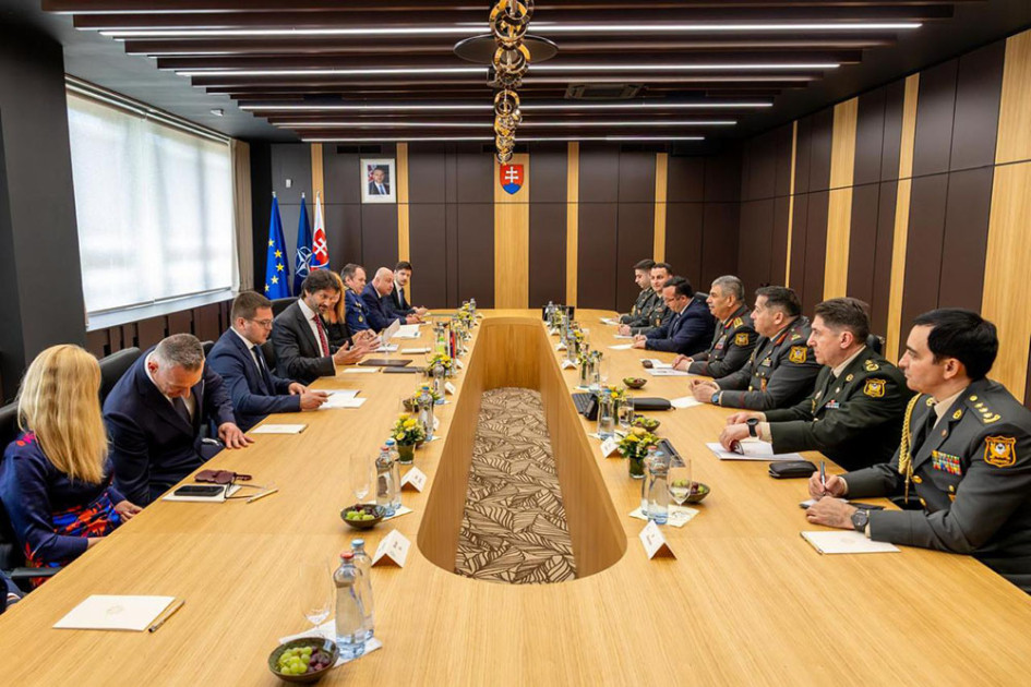 Azərbaycan ilə Slovakiya arasında hərbi əməkdaşlığa dair fikir mübadiləsi aparılıb<font color=red> - FOTOLAR</font>