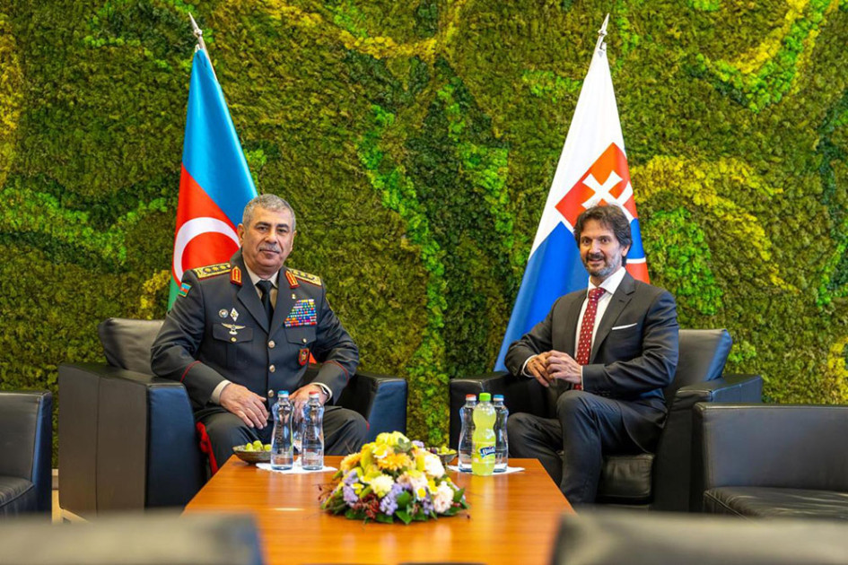 Azərbaycan ilə Slovakiya arasında hərbi əməkdaşlığa dair fikir mübadiləsi aparılıb<font color=red> - FOTOLAR</font>
