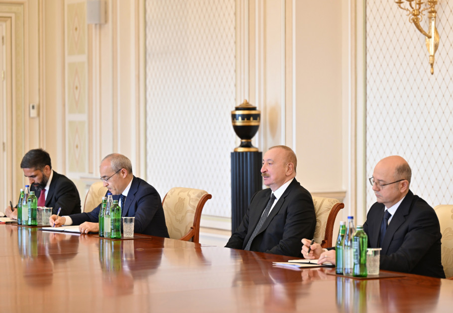 Prezident İlham Əliyev bp şirkətinin baş icraçı direktorunu qəbul edib<font color=red> - FOTOLAR</font>