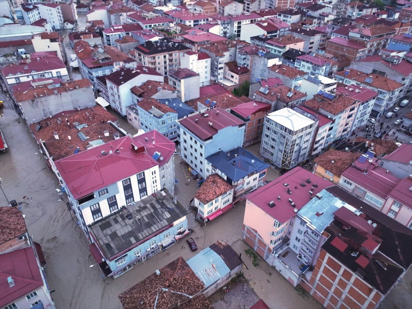 Türkiyənin Samsun vilayətində daşqınların nəticələri aradan qaldırılır<font color=red> - FOTOLAR</font>
