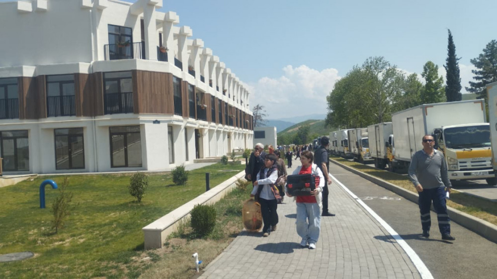 Növbəti köç karvanı Zəngilan şəhərinə çatıb<font color=red> - FOTOLAR</font>