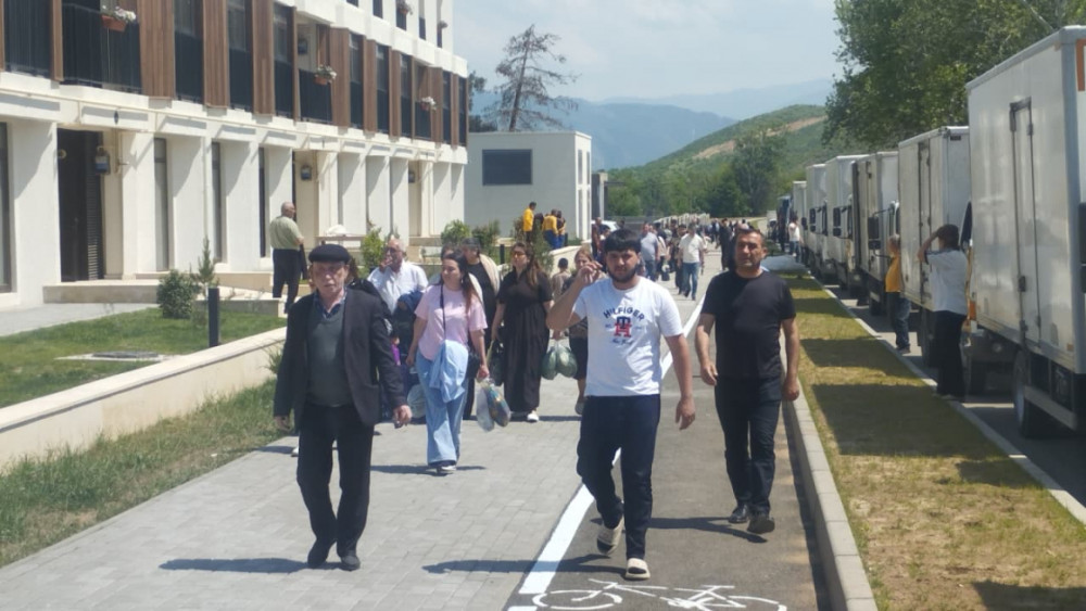 Növbəti köç karvanı Zəngilan şəhərinə çatıb<font color=red> - FOTOLAR</font>