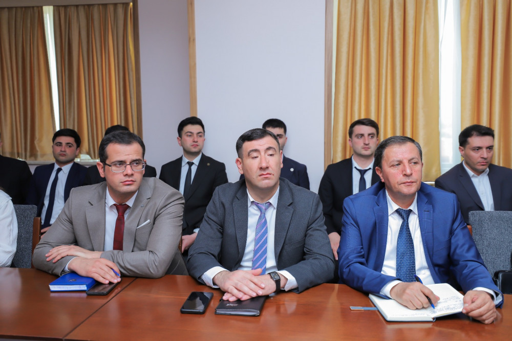 Naxçıvanda “e-müqavilə” altsistemi üzrə təlimlərə başlanılıb<font color=red> - FOTOLAR</font>