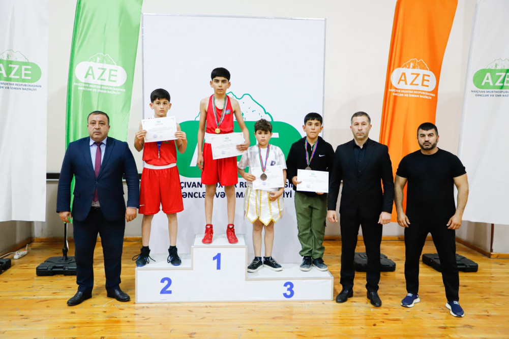 Boks üzrə muxtar respublika birinciliyi keçirilib<font color=red> - FOTOLAR</font>
