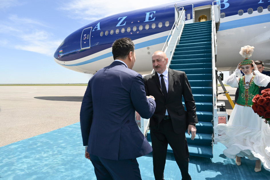 Prezident İlham Əliyev Qazaxıstana işgüzar səfərə gəlib<font color=red> - FOTOLAR</font>