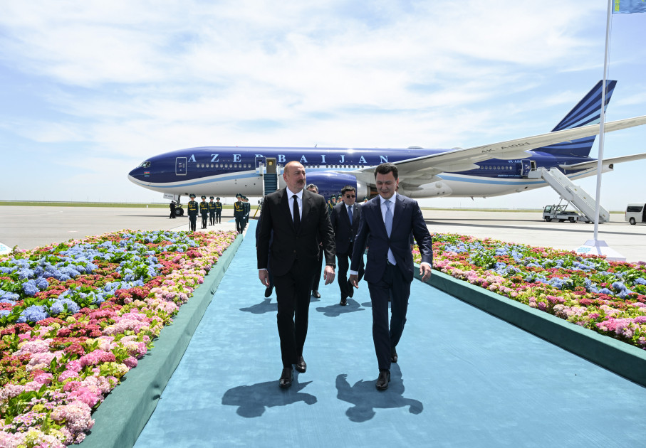 Prezident İlham Əliyev Qazaxıstana işgüzar səfərə gəlib<font color=red> - FOTOLAR</font>