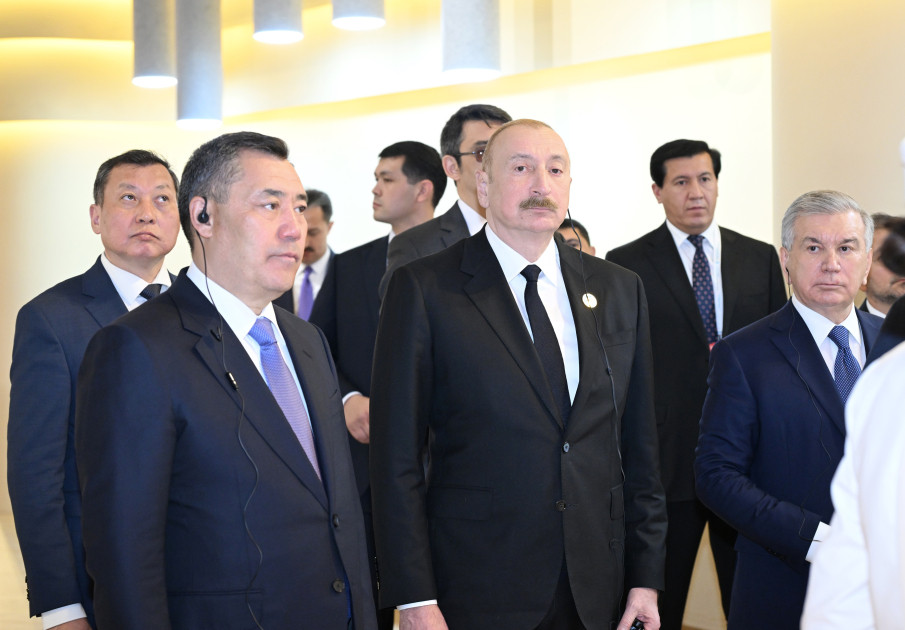 Prezident İlham Əliyev və TDT-nin qeyri-rəsmi Zirvə görüşünün digər iştirakçıları Türküstanda bir sıra mədəni məkanlarla tanış olublar<font color=red> - FOTOLAR</font>