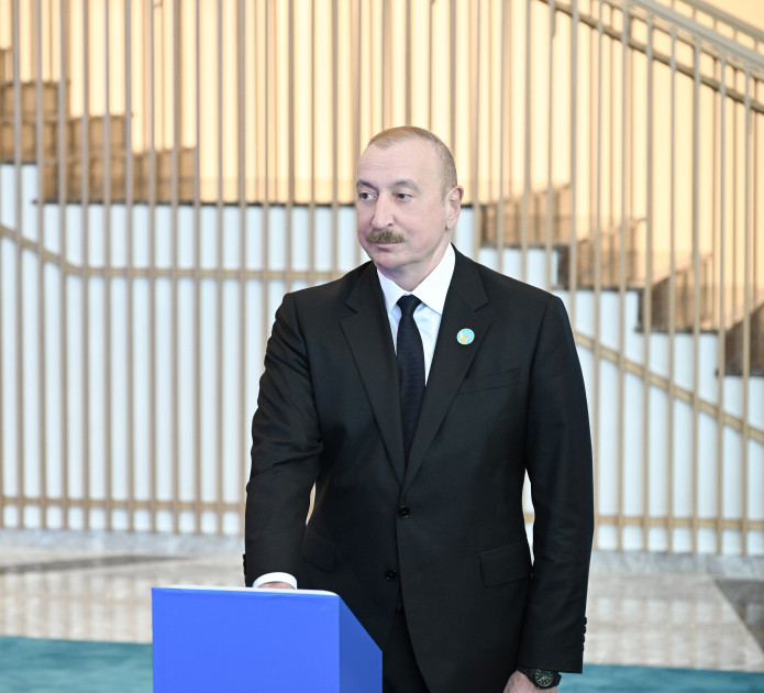 Prezident İlham Əliyev və TDT-nin qeyri-rəsmi Zirvə görüşünün digər iştirakçıları Türk Sivilizasiyası Mərkəzinin təməlqoyma mərasimində iştirak ediblər<font color=red> - FOTOLAR</font>