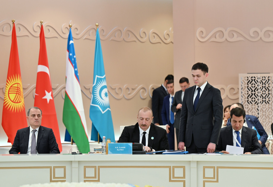 Prezident İlham Əliyev Türküstanda TDT-nin qeyri-rəsmi Zirvə görüşündə iştirak edib<font color='red'> - YENİLƏNİB 2</font><font color=red> - FOTOLAR</font>