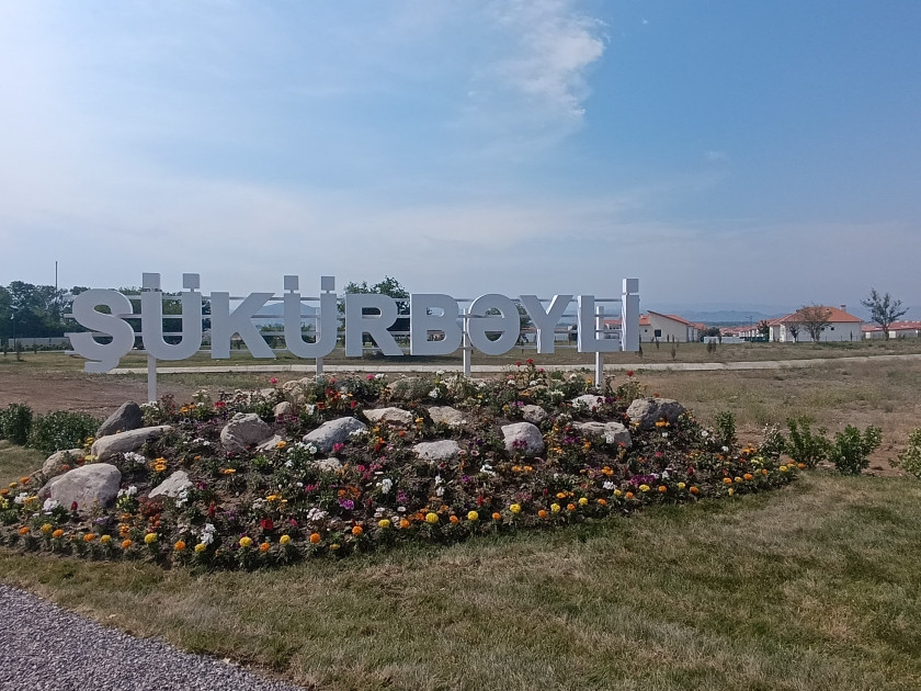 Şükürbəyli kəndində daha 18 ailəyə evlərinin açarları təqdim olunub<font color=red> - FOTOLAR</font>