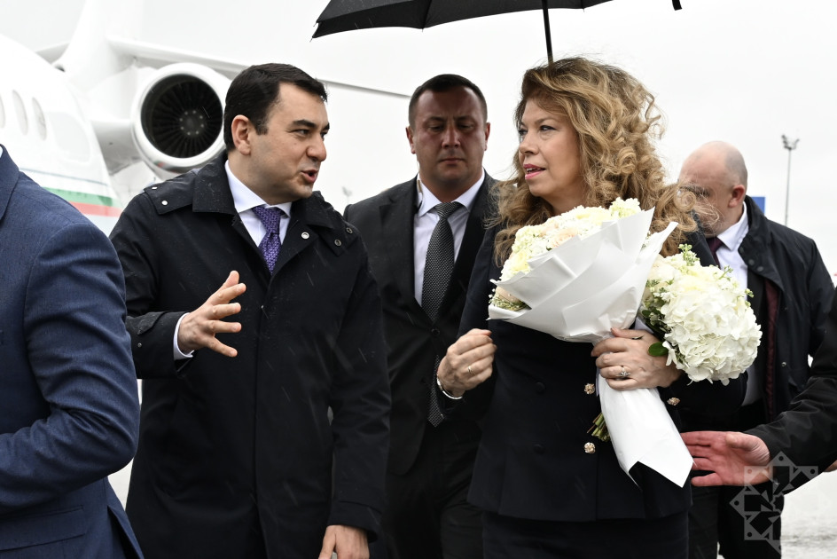 Bolqarıstan Prezidenti İliyana Yotova Azərbaycana səfərə gəlib<font color=red> - FOTOLAR</font>