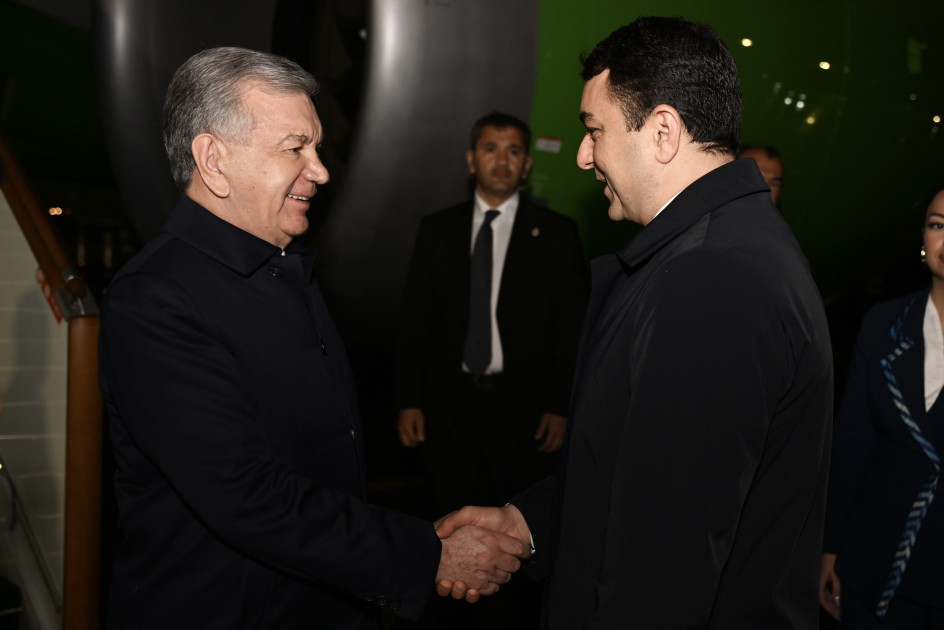 Özbəkistan Prezidenti Şavkat Mirziyoyev Azərbaycana səfərə gəlib<font color=red> - FOTOLAR</font>