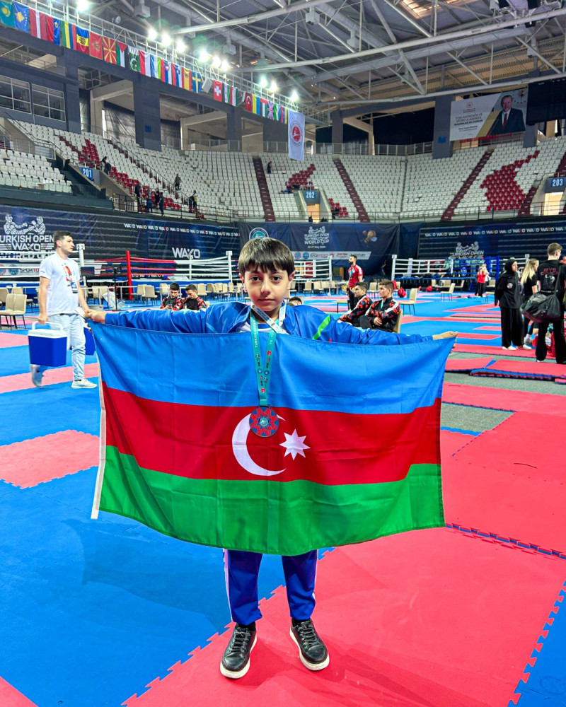 Naxçıvanlı idmançı dünya kubokunun sahibi olub<font color=red> - FOTOLAR</font>