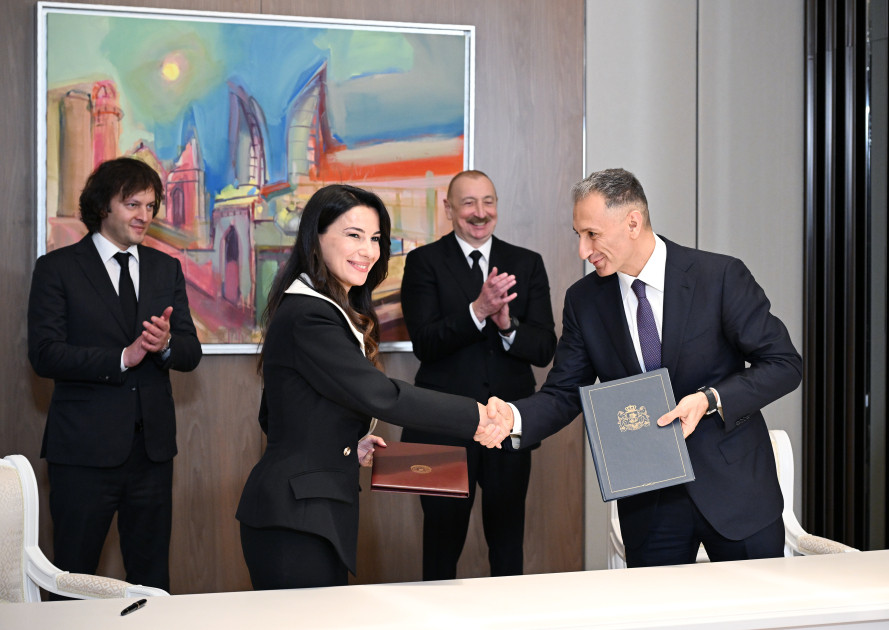 Prezident İlham Əliyevin Gürcüstanın Baş naziri ilə görüşü olub<font color=red> - FOTOLAR</font>