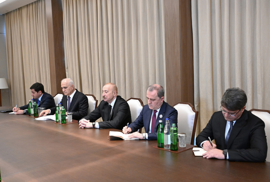 Prezident İlham Əliyev Çin Dövlət Şurasının Baş nazirinin müavinini qəbul edib<font color=red> - FOTOLAR</font>