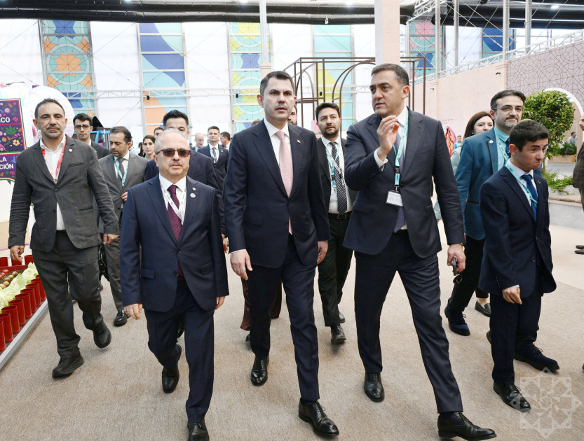 Türkiyə rəsmiləri WUF13 çərçivəsində “Urban Expo” sərgisi ilə tanış olublar<font color=red> - FOTOLAR</font>