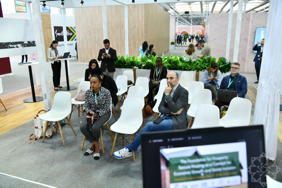 WUF13: “Tərəqqinin təməli: Etibarlı mənzil iqtisadi artımın və sosial inteqrasiyanın katalizatorudur” mövzusunda panel müzakirələri<font color=red> - FOTOLAR</font>