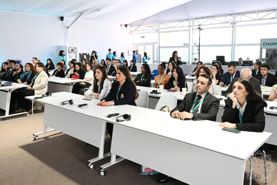 WUF13-də “Yaşıl evlər, yaşıl eyvanlar: İqlimə dayanıqlı şəhərlər üçün hidroponik həllər” adlı xüsusi təlim sessiyası<font color=red> - FOTOLAR</font>