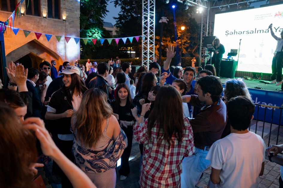 WUF13 çərçivəsində “Şəhərsalma yarmarkası” təşkil olunub<font color=red> - FOTOLAR</font>