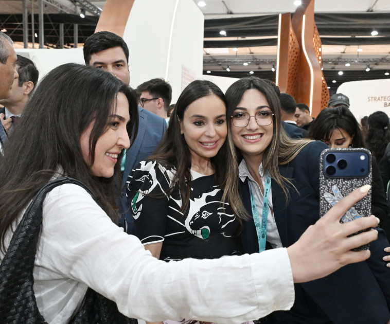 Leyla Əliyeva və Arzu Əliyeva "Urban Expo" sərgisi ilə tanış olublar<font color=red> - FOTOLAR</font>