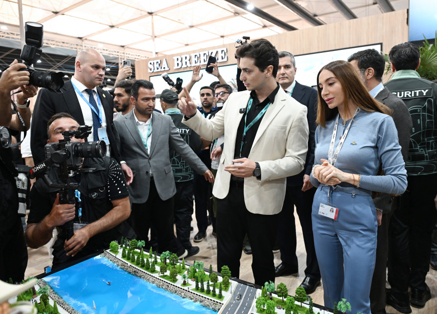 Leyla Əliyeva və Arzu Əliyeva "Urban Expo" sərgisi ilə tanış olublar<font color=red> - FOTOLAR</font>
