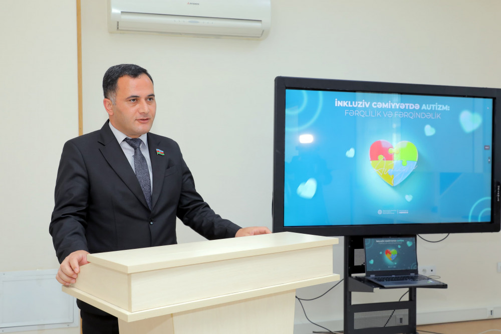 Autizmli uşaqlar və onların valideynləri ilə görüş keçirilib<font color=red> - FOTOLAR</font>