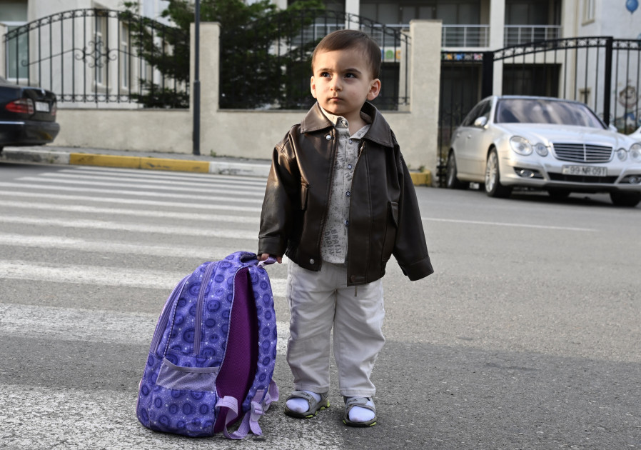 Ağdam şəhərinə növbəti köç yola salınıb<font color=red> - FOTOLAR</font>