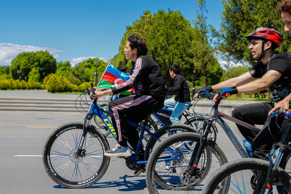 Naxçıvanda velosipedlə “Sağlam şəhər turu” aksiyası keçirilib<font color=red> - FOTOLAR</font>