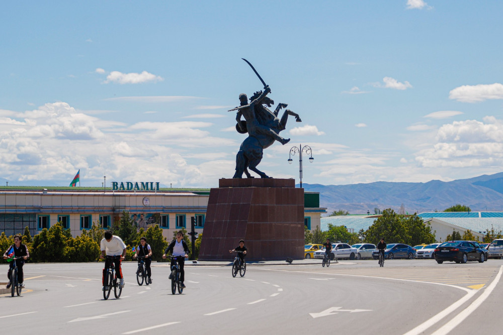 Naxçıvanda velosipedlə “Sağlam şəhər turu” aksiyası keçirilib<font color=red> - FOTOLAR</font>