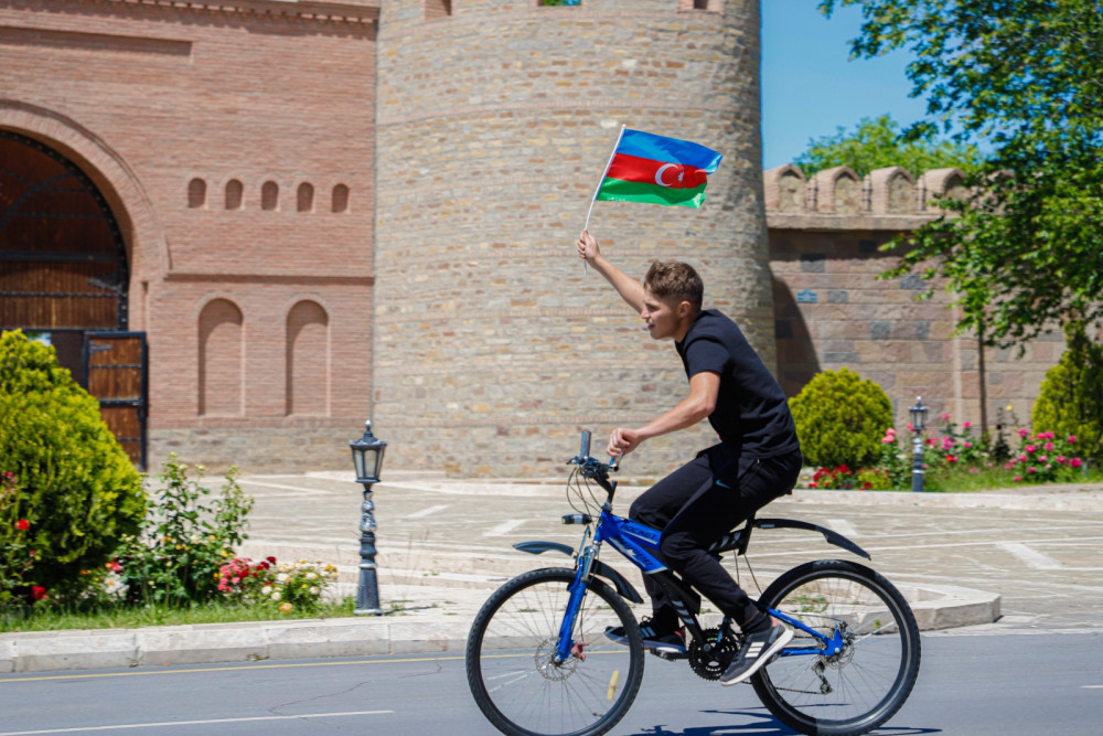 Naxçıvanda velosipedlə “Sağlam şəhər turu” aksiyası keçirilib<font color=red> - FOTOLAR</font>