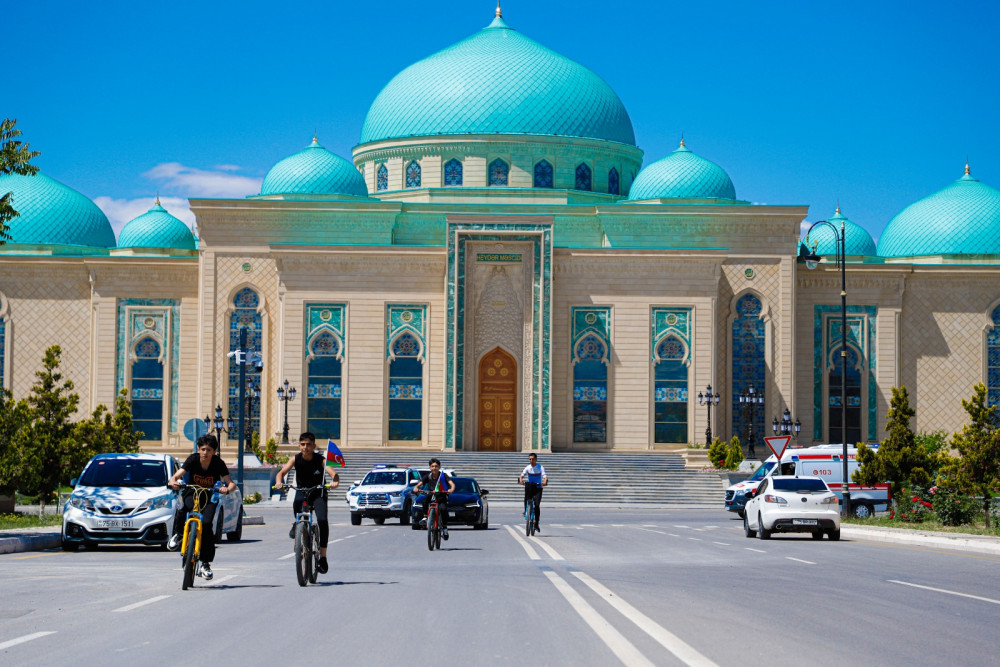 Naxçıvanda velosipedlə “Sağlam şəhər turu” aksiyası keçirilib<font color=red> - FOTOLAR</font>