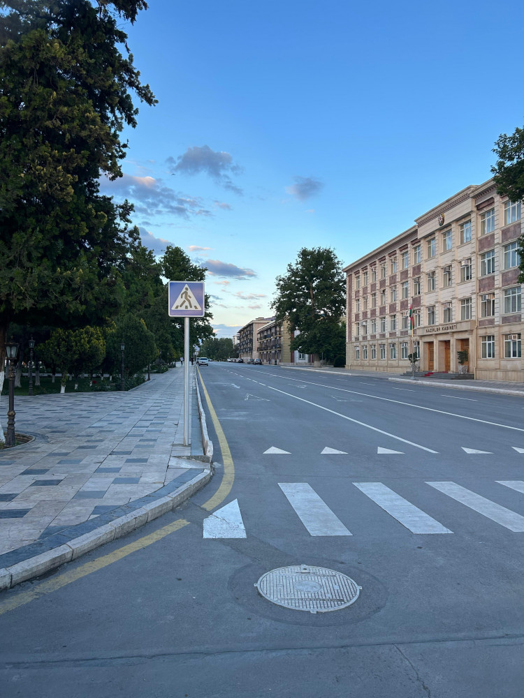 Naxçıvanda yol nişanları yenilənir<font color=red> - FOTOLAR</font>