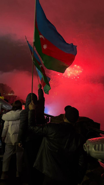 Azərbaycan Bayrağının rəngləri Niaqara şəlaləsində<font color=red> - FOTOLAR</font>