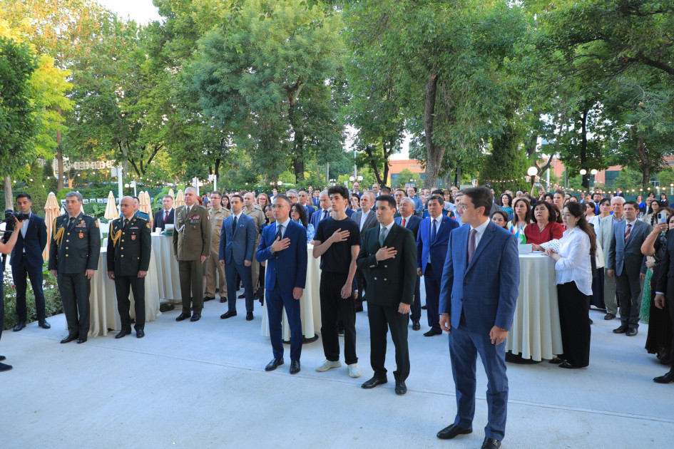 Azərbaycanın Müstəqillik Günü münasibətilə Daşkənddə rəsmi qəbul təşkil edilib<font color=red> - FOTOLAR</font>