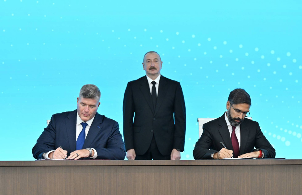 Bakı Enerji Həftəsi çərçivəsində maliyyə dəyəri 7,5 milyard dollar olan müqavilələr imzalanıb<font color=red> - FOTOLAR</font>