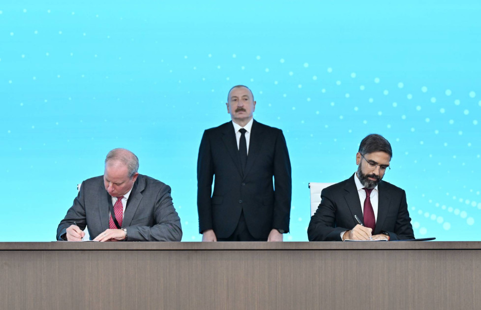 Bakı Enerji Həftəsi çərçivəsində maliyyə dəyəri 7,5 milyard dollar olan müqavilələr imzalanıb<font color=red> - FOTOLAR</font>