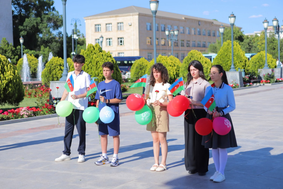 Naxçıvanda “Uşaqların Rəngli Dünyası-2026” festivalı olub<font color=red> - FOTOLAR</font>