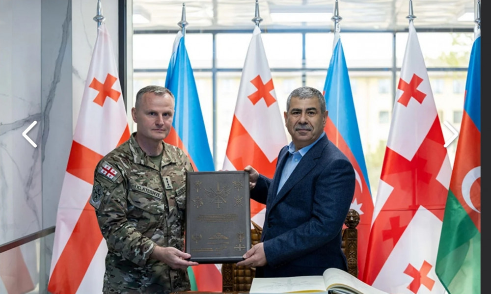 Zakir Həsənov Gürcüstanda bir sıra hərbi obyektlərdə olub<font color=red> - FOTOLAR</font>