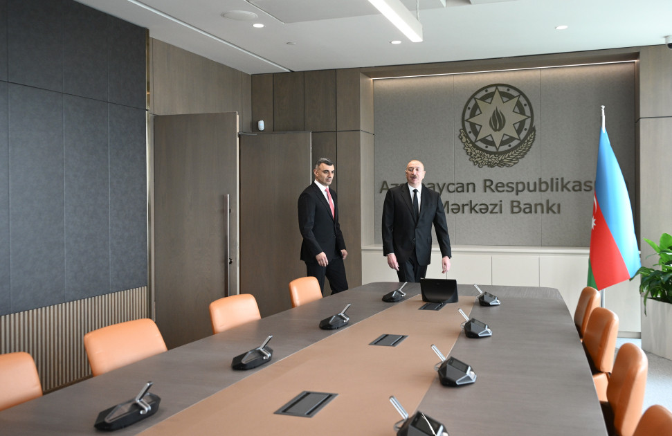 Prezident İlham Əliyev Mərkəzi Bankın yeni binasının açılışında iştirak edib<font color=red> - FOTOLAR</font>