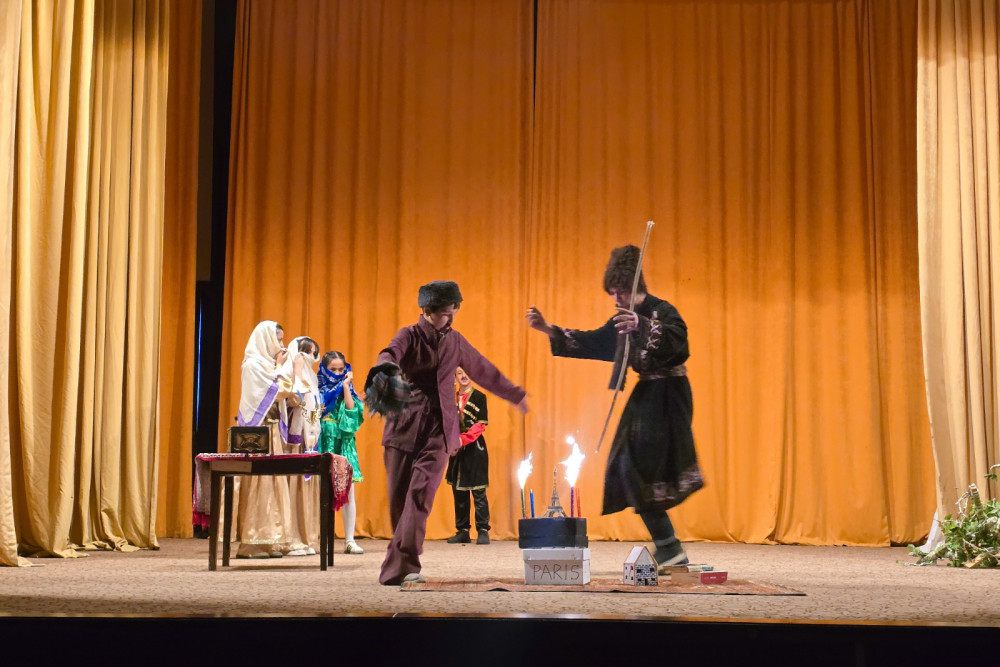 Gənclər arasında keçirilən teatr müsabiqəsinin final mərhələsi keçirilib <font color=red> - FOTOLAR</font>