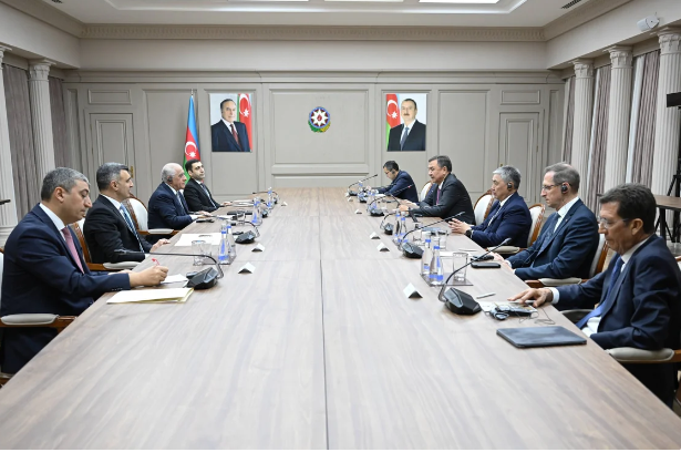 Əli Əsədov TDT üzv ölkələrin mərkəzi bankları Şurasının iclasının iştirakçıları ilə görüşüb<font color=red> - FOTOLAR</font>